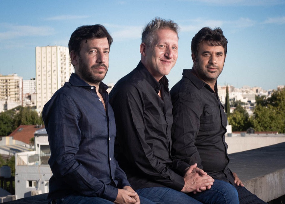 <p>Nuestro<br />
Equipo</p>